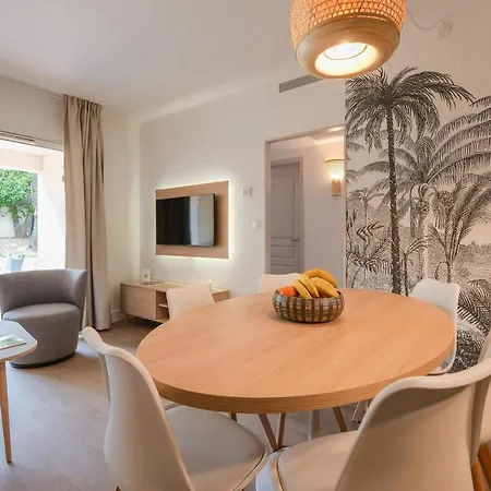 Ombre Des Pins A Tropez Xix Сен-Тропе