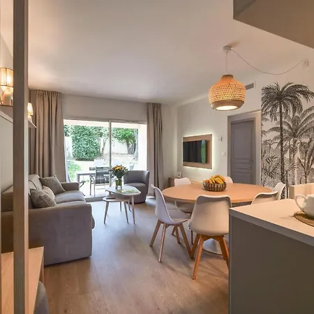 Ombre Des Pins A Tropez Xix Апартаменты