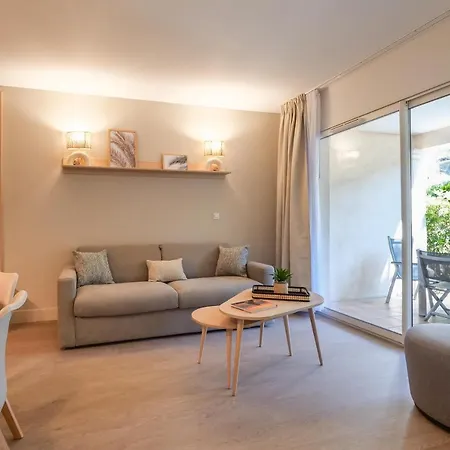 Ombre Des Pins A Tropez Xix * Saint-Tropez