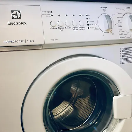 Ombre Des Pins A Tropez Xix * Saint-Tropez