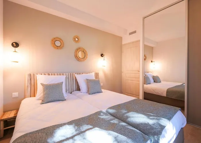 Ombre Des Pins A Tropez Xix アパート